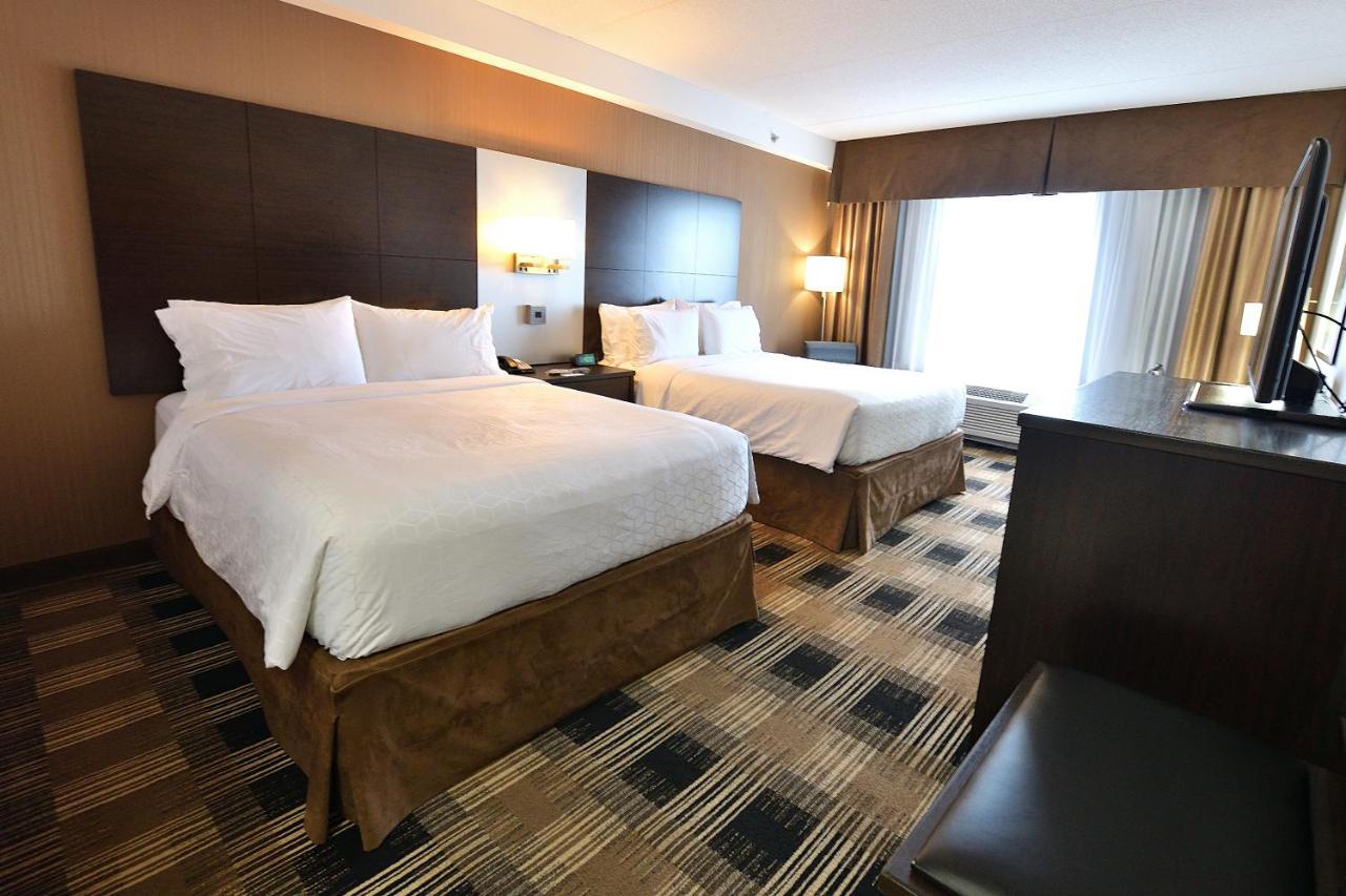 Holiday Inn Express & Suites Ottawa East-Orleans By Ihg Room photo