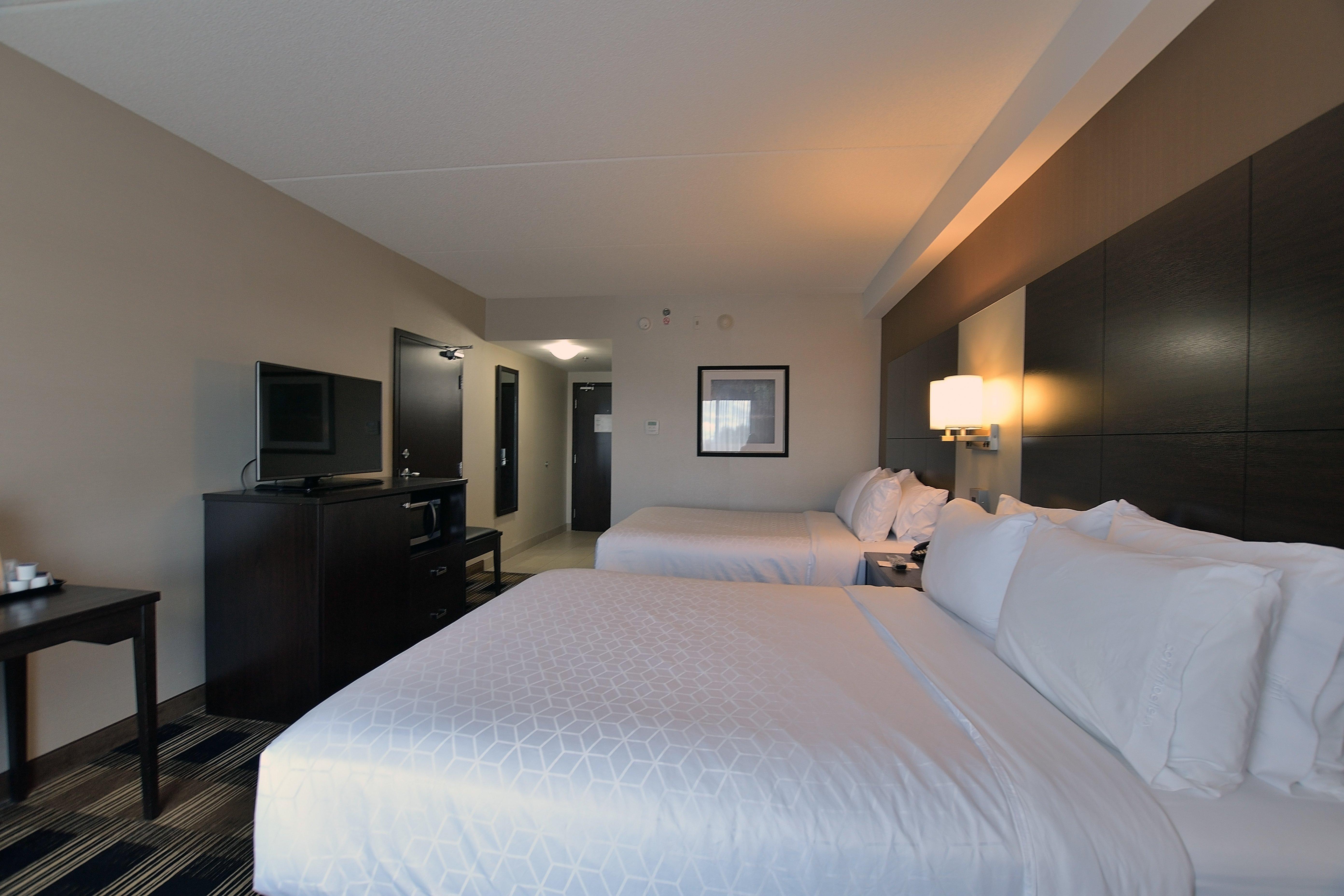 Holiday Inn Express & Suites Ottawa East-Orleans By Ihg Exterior photo
