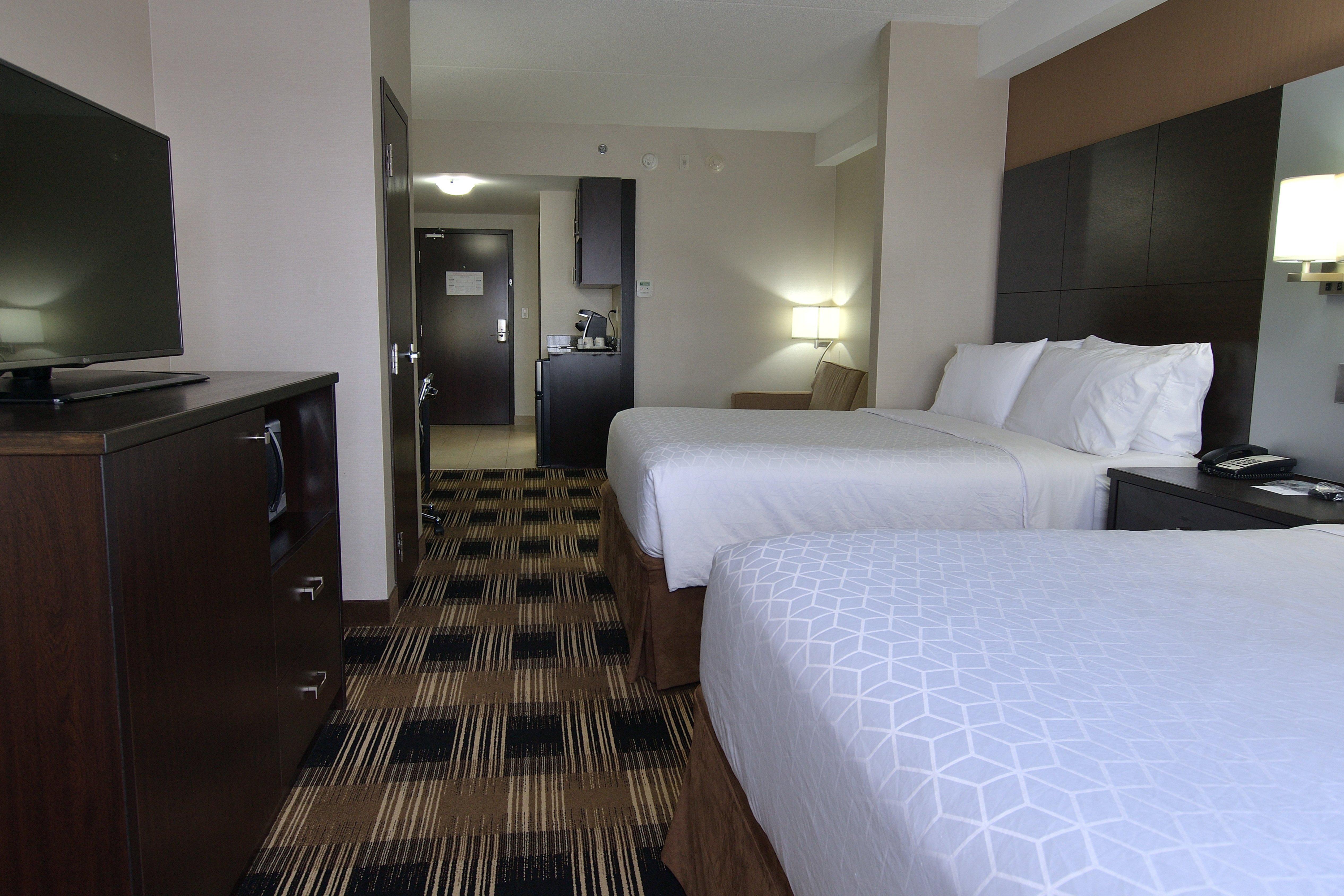 Holiday Inn Express & Suites Ottawa East-Orleans By Ihg Exterior photo