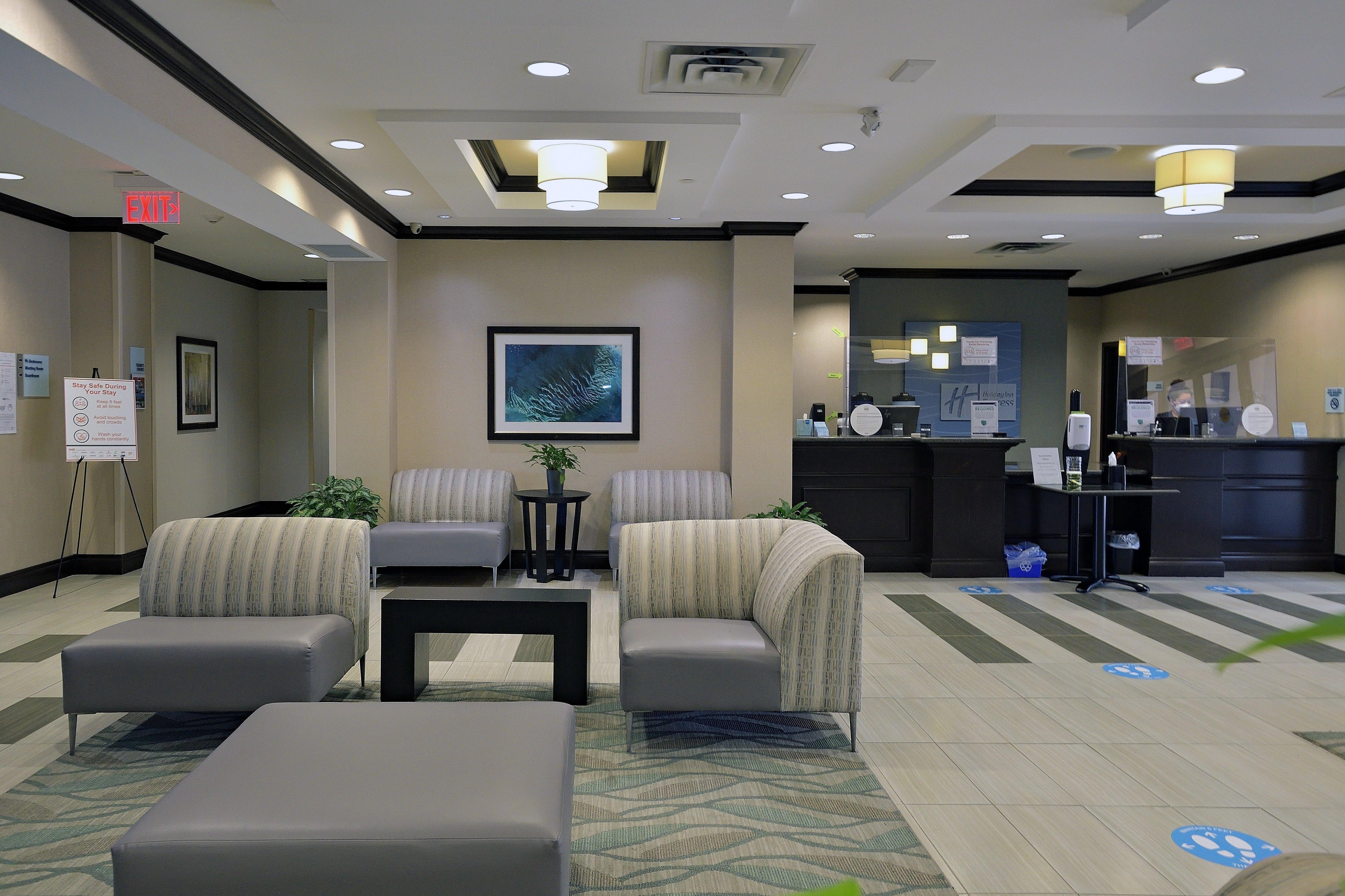 Holiday Inn Express & Suites Ottawa East-Orleans By Ihg Exterior photo