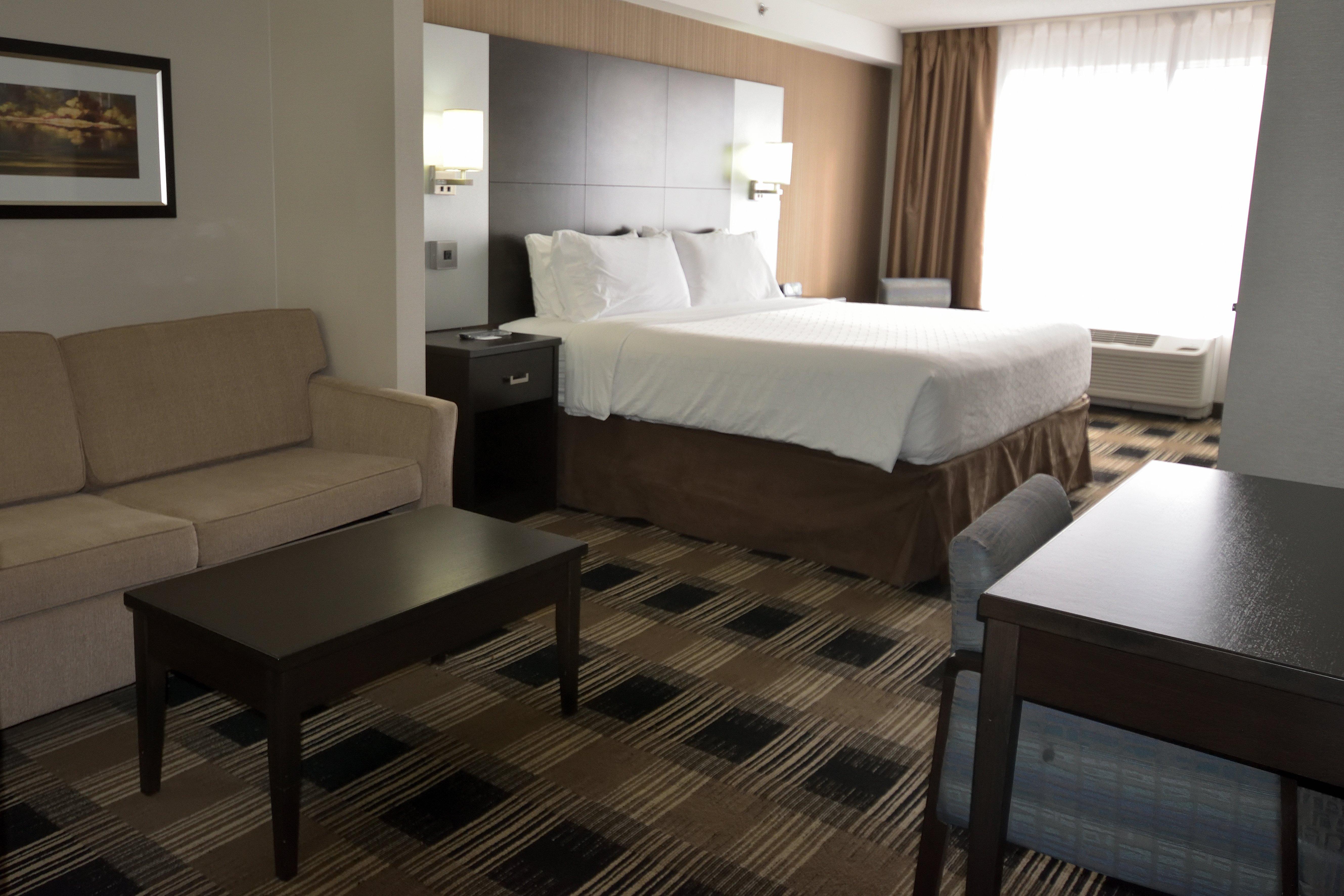 Holiday Inn Express & Suites Ottawa East-Orleans By Ihg Exterior photo