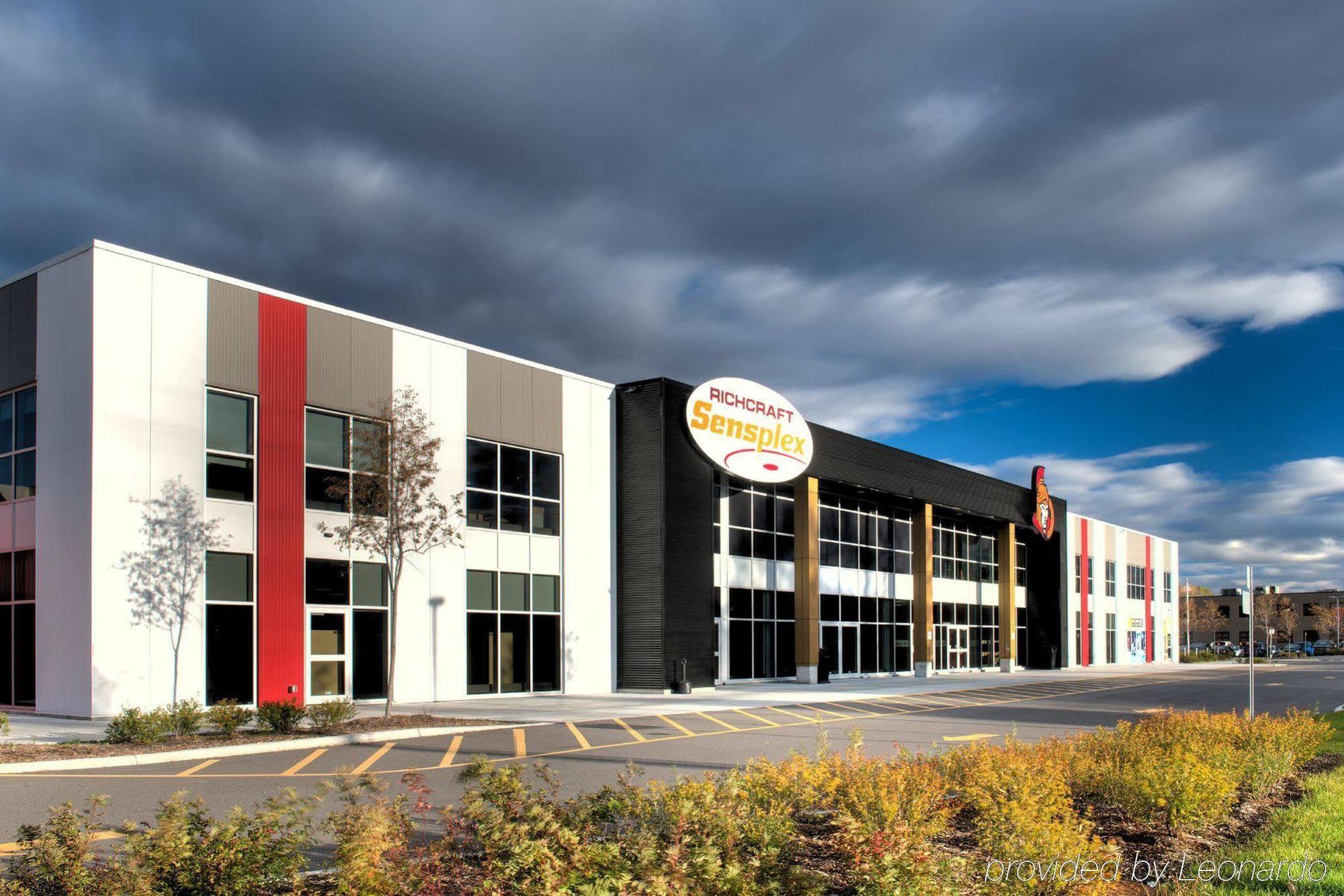 Holiday Inn Express & Suites Ottawa East-Orleans By Ihg Exterior photo